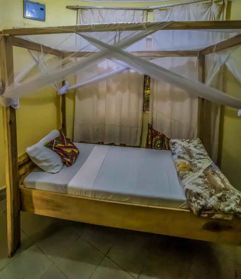 The Secret Garden Hotel Моші Екстер'єр фото