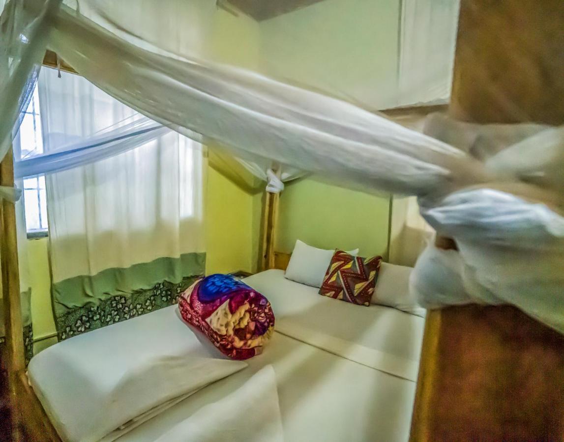The Secret Garden Hotel Моші Екстер'єр фото