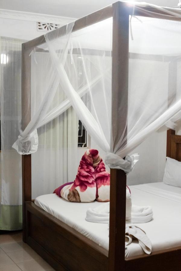 The Secret Garden Hotel Моші Екстер'єр фото