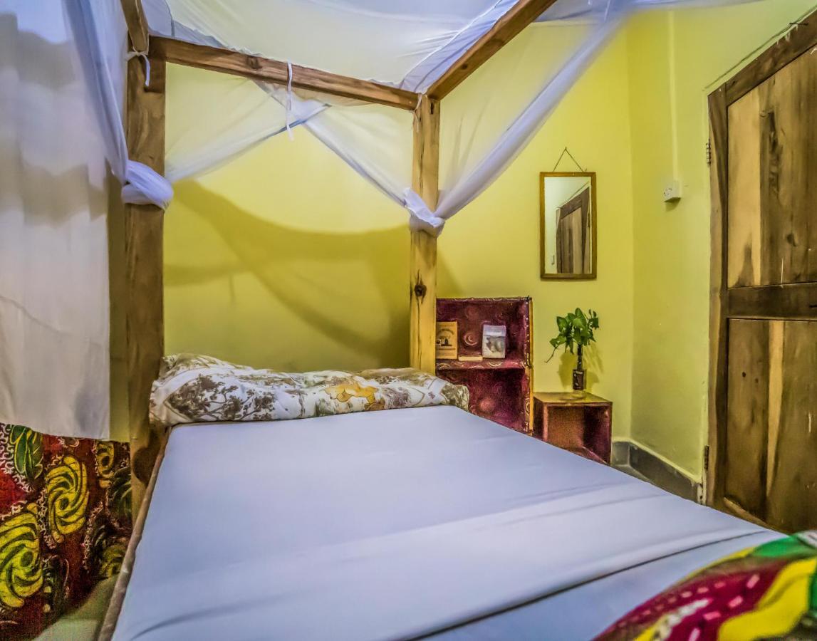 The Secret Garden Hotel Моші Екстер'єр фото