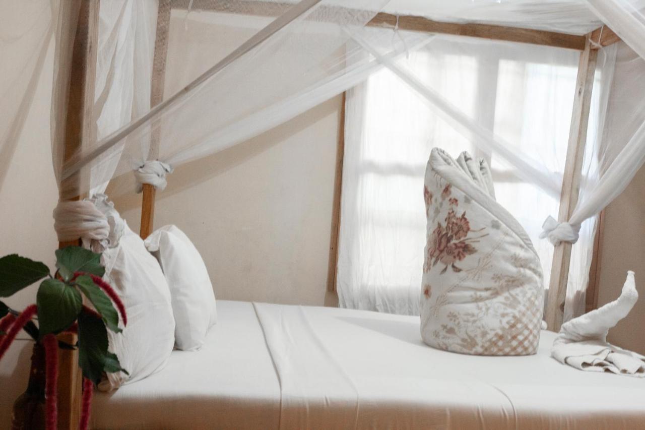 The Secret Garden Hotel Моші Екстер'єр фото