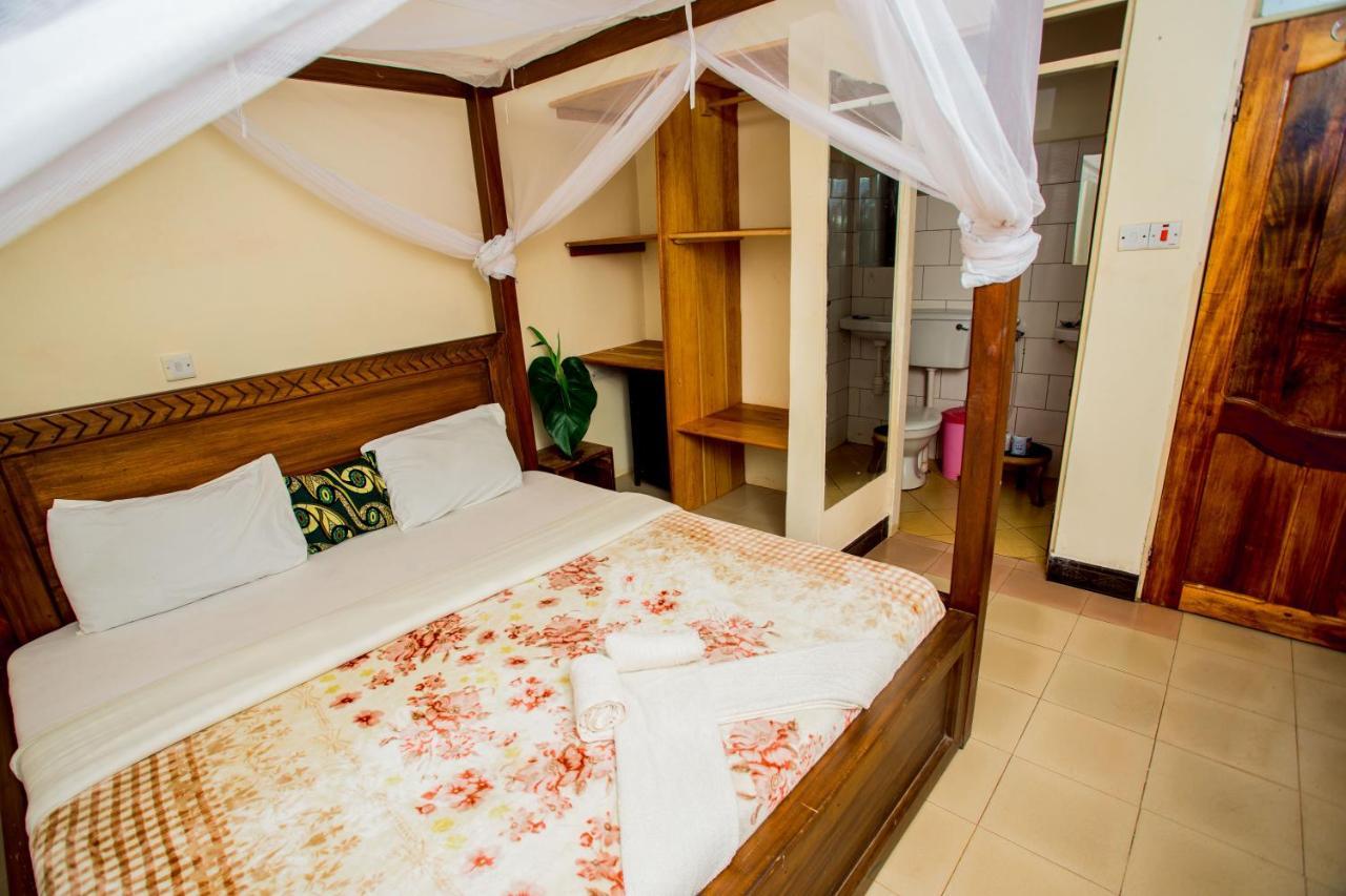 The Secret Garden Hotel Моші Екстер'єр фото