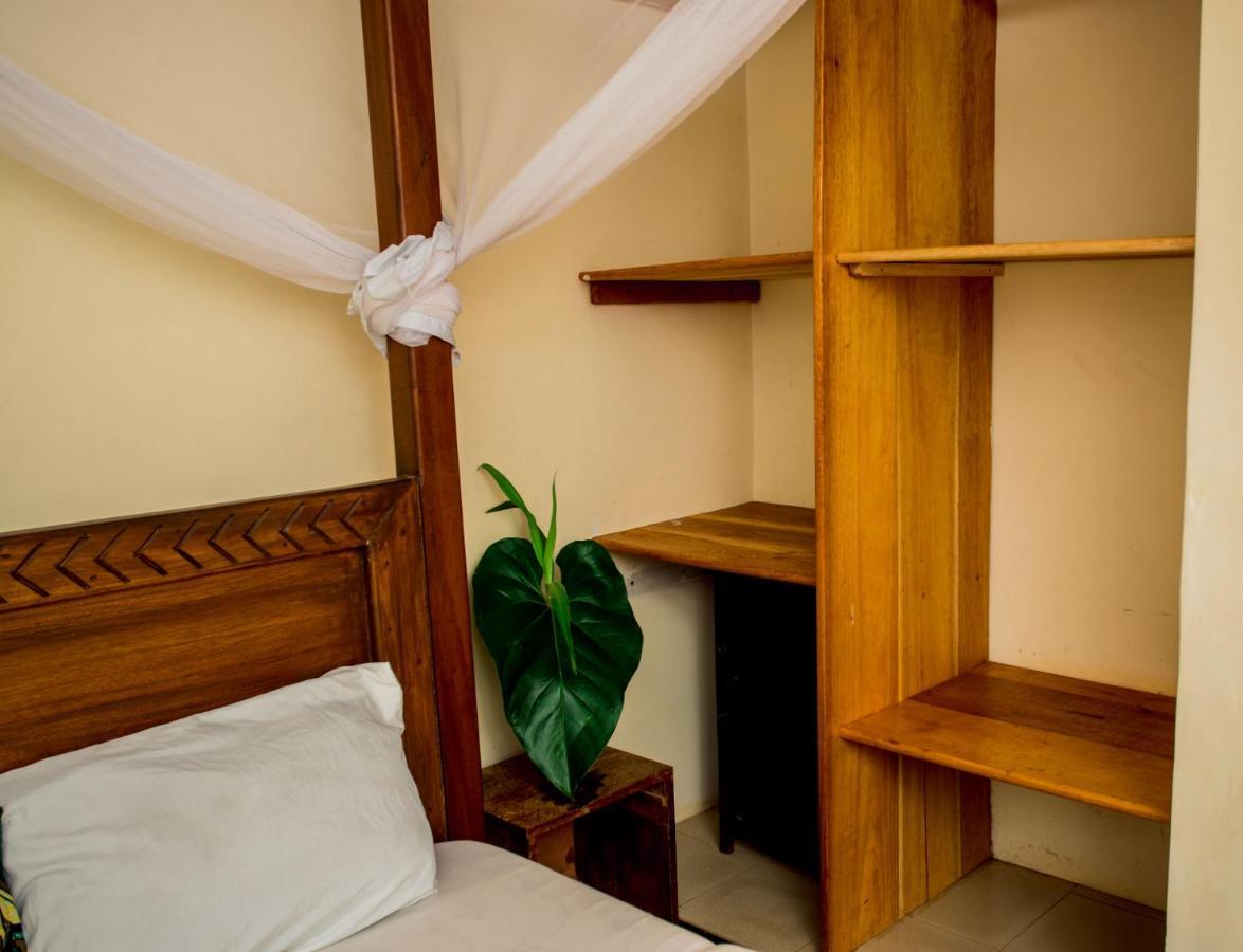The Secret Garden Hotel Моші Екстер'єр фото